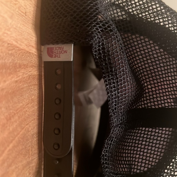 The Northface adjustable Flash Dry Cap - Picture 4 of 5